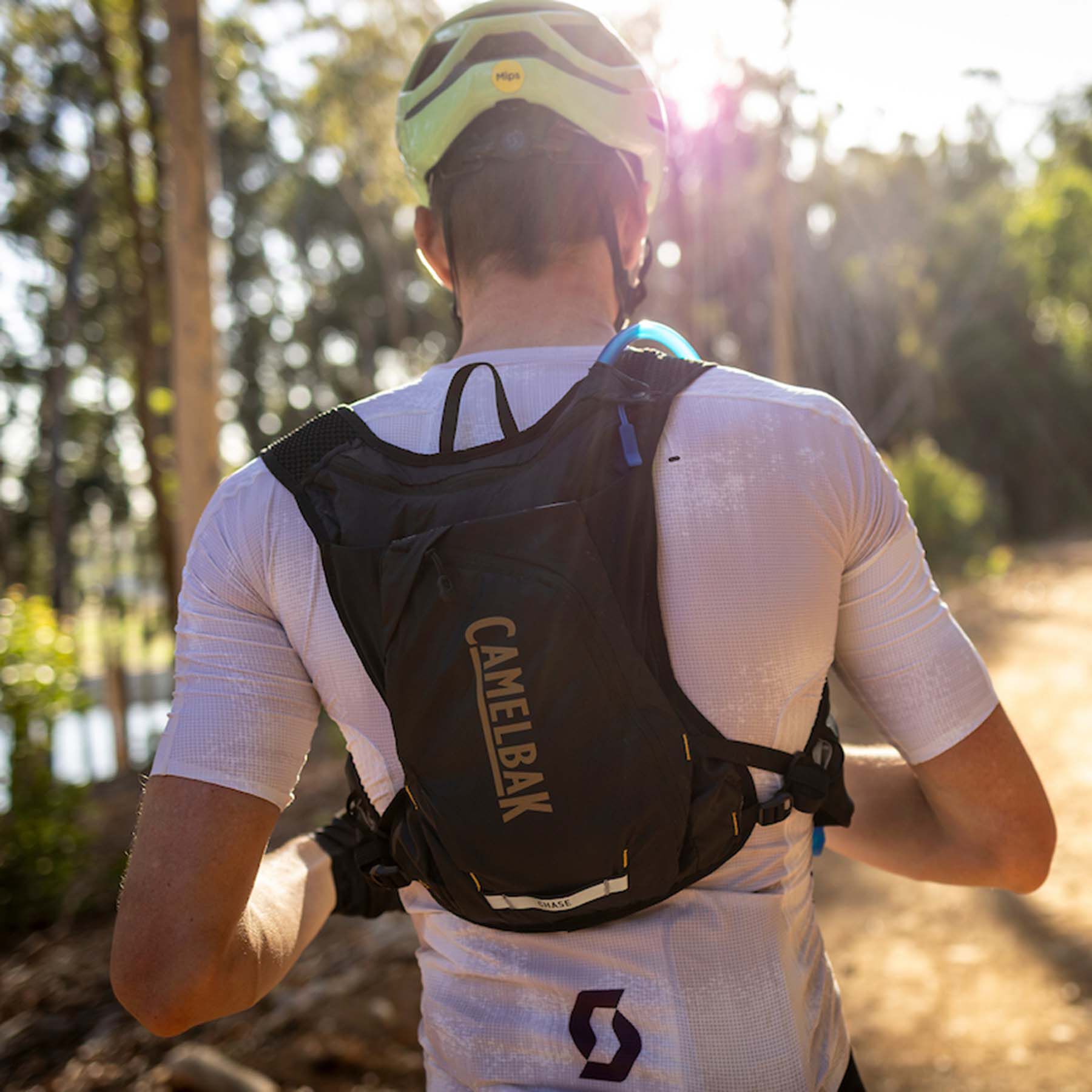 How to Choose Camelbak Hydration Packs: Fit, Capacity, and Riding Use